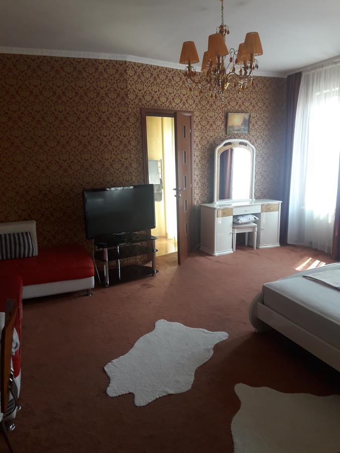 Kak Doma Lejlighedshotel Odessa Eksteriør billede